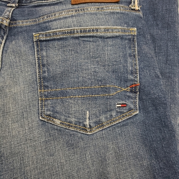 Tommy Hilfiger High Rise Distressed Jeans - Picture 6 of 7